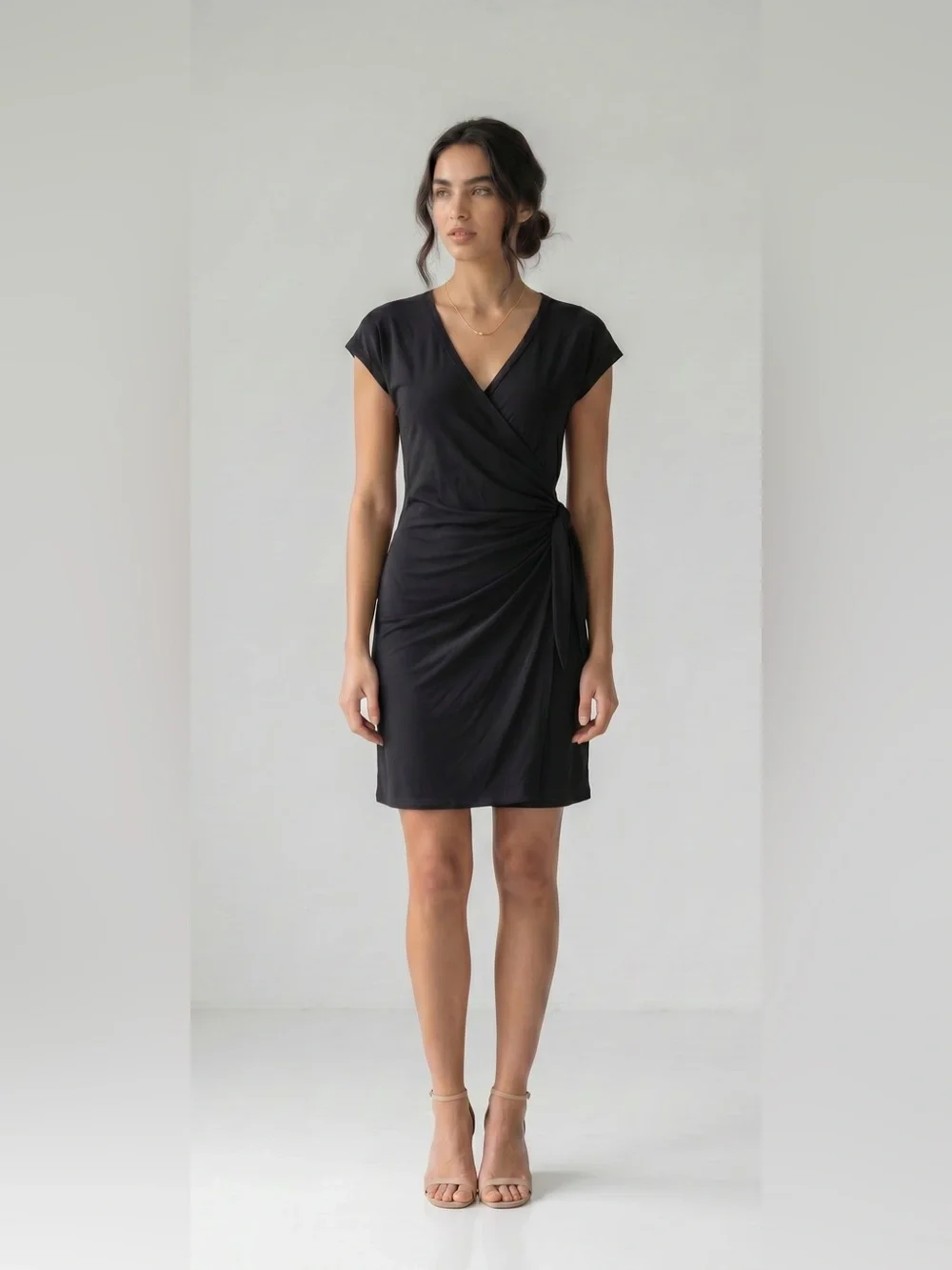 Diane Von Furstenberg DVF Black Silk Jersey Wrap‎ Dress Classic LBD Tie Waist 🎀
